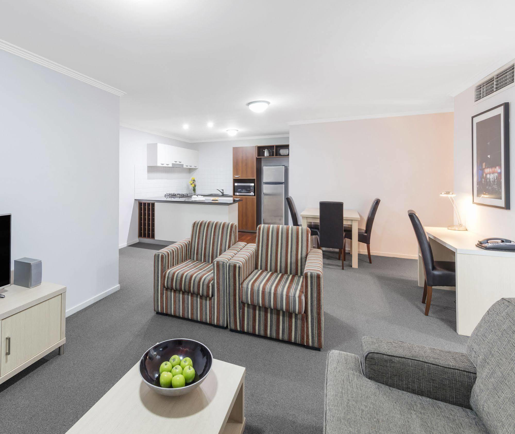 Oaks Brisbane Lexicon Suites エクステリア 写真